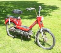 Mobylette Peugeot 102 (06)